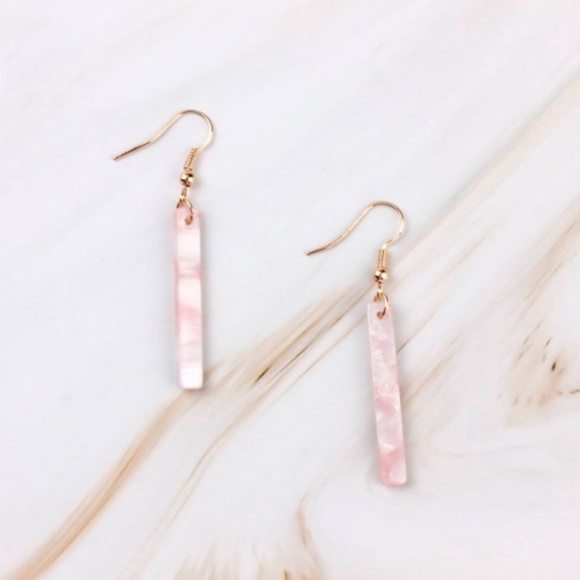 Light Pink Tortoise Shell Bar Minimalist Dangle Earrings - Picture 4 of 5